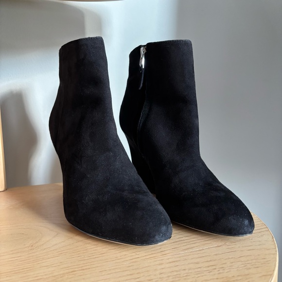 Black Suede Pointed-Toe Wedge Boots in size 7.5 - Picture 3 of 6
